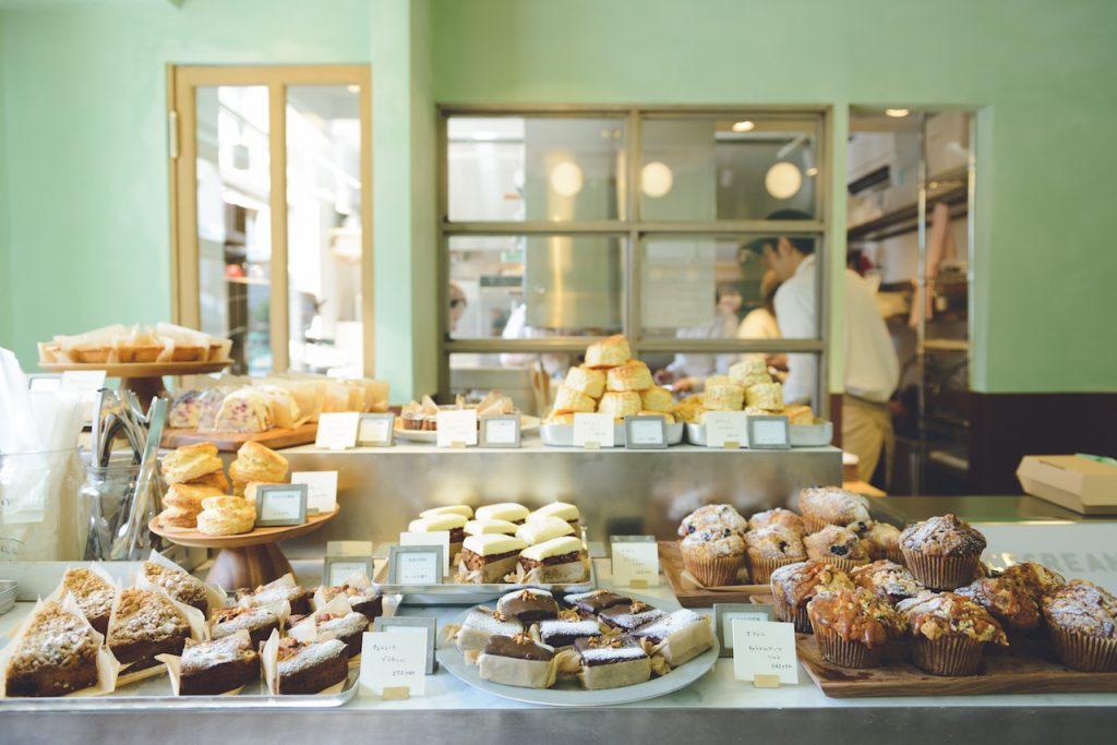 EAT LIVES HOTEL CAFE COFFEE ICE CREAM DELI & BAKE BY TWOTONE